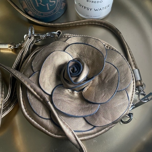 Small Camelia flower vintage purse - Picture 6 of 9